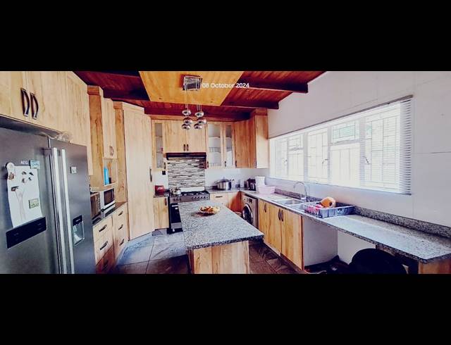 7 BEDROOM HOUSE FOR SALE IN BLACKRIDGE